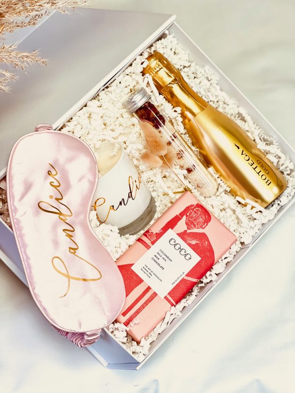 Luxury spa gift box relaxation gift box self care gift gift for her personalised gift set Valentines gift for her Personalized gift hamper Care package Bridesmaid gift Bride to be gift mum to be gift Baby shower gift for mum